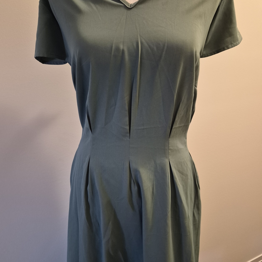 BloomChic Elegant Sage Green Cap Sleeve Midi Dress - Picture 6 of 9